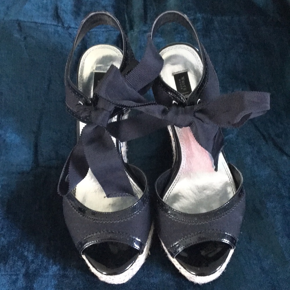 White House Black Market size 6.5 wedges